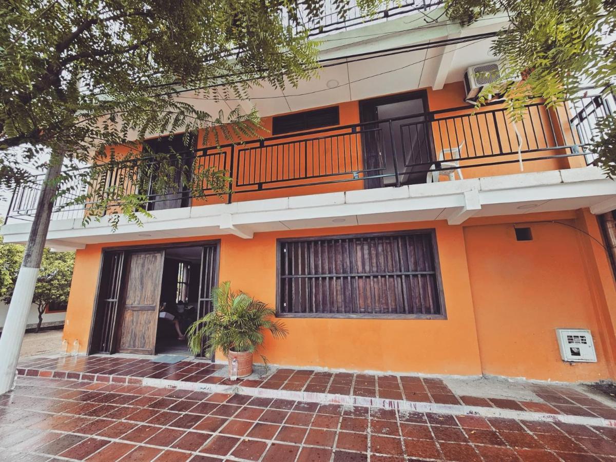 Hotel Victoria Queen Villavieja Luaran gambar